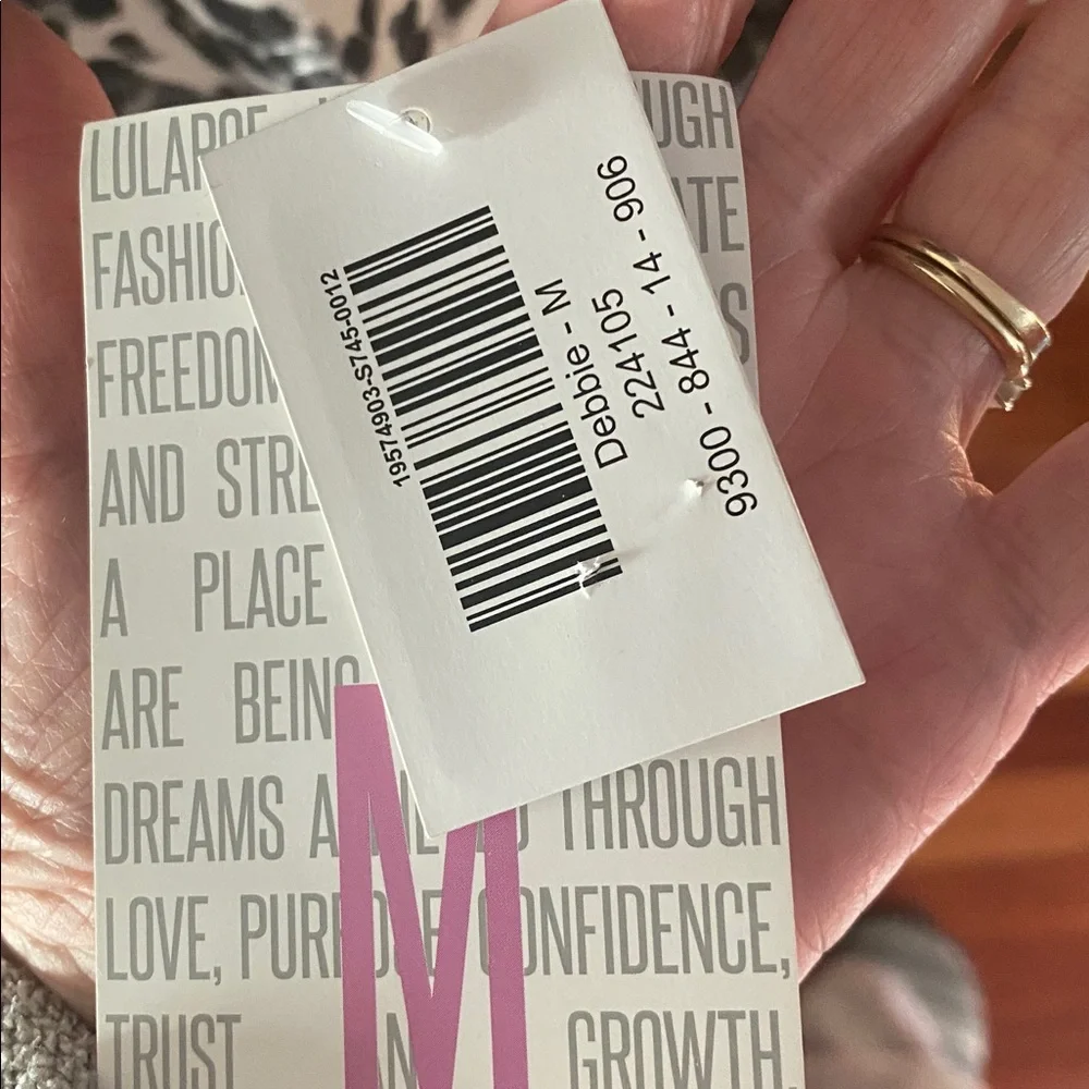 LuLaRoe NWT Debbie medium dress animal print - Picture 3 of 9